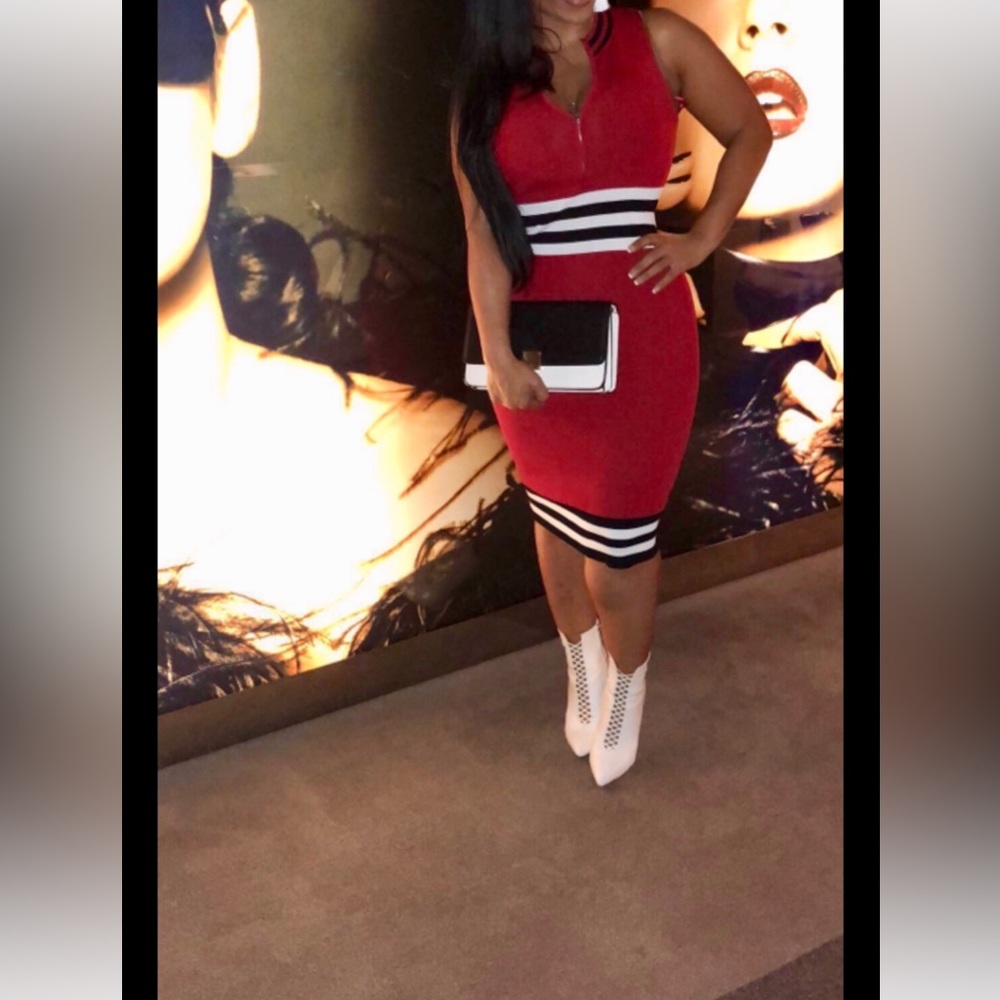 AKIRA body fitting dress